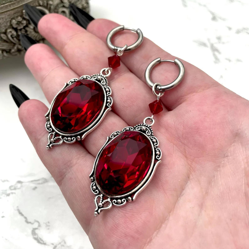 Vampire Cameo Earrings, Gothic - đánh giá và giá Women'S Vampire Accessories